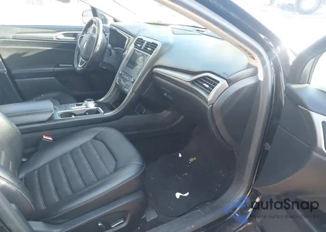 2017 Ford Fusion Se z USA, uszkodzony, nr VIN 3FA6P0HD5HR377051